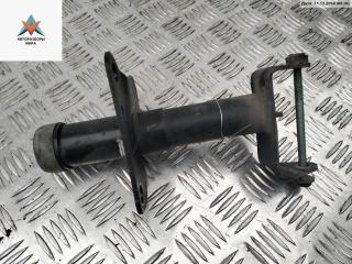 кронштейн (крепление) Volkswagen Passat B5 1998, 1.6 л., бензин, МКПП, красный, универсал, 3B0807134A