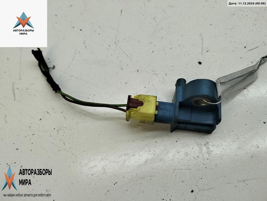 датчик AirBag Volkswagen Passat B7 2012, 2.5 л., бензин, АКПП, синий, седан, 5K0959351A - фото №1