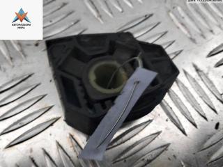 кронштейн радиатора Volkswagen Golf 4 поколение 2000, 1.4 л., бензин, МКПП, красный, хетчбэк 5 дв., 1J0806155