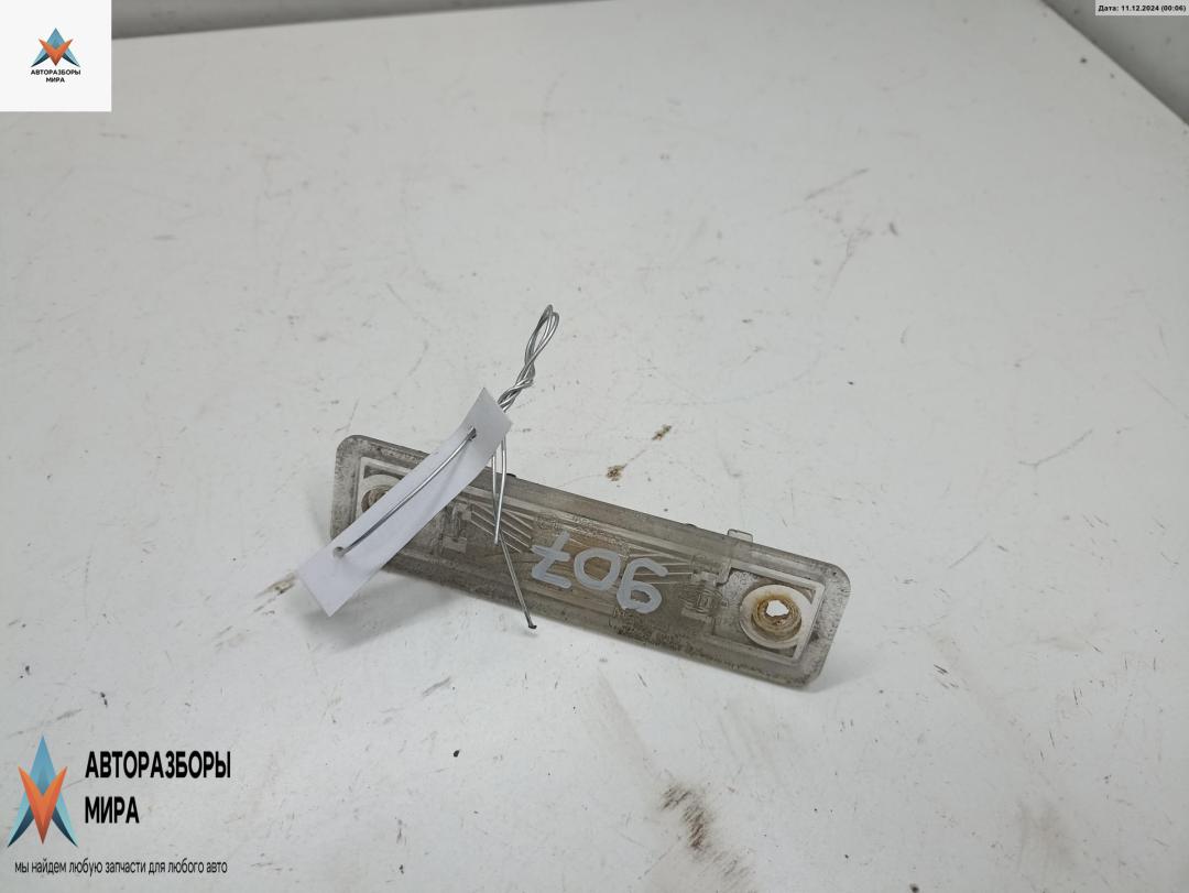 подсветка номера Opel Zafira 1 поколение (A) 1999, 1.8 л., бензин, МКПП, красный, минивэн - фото №1