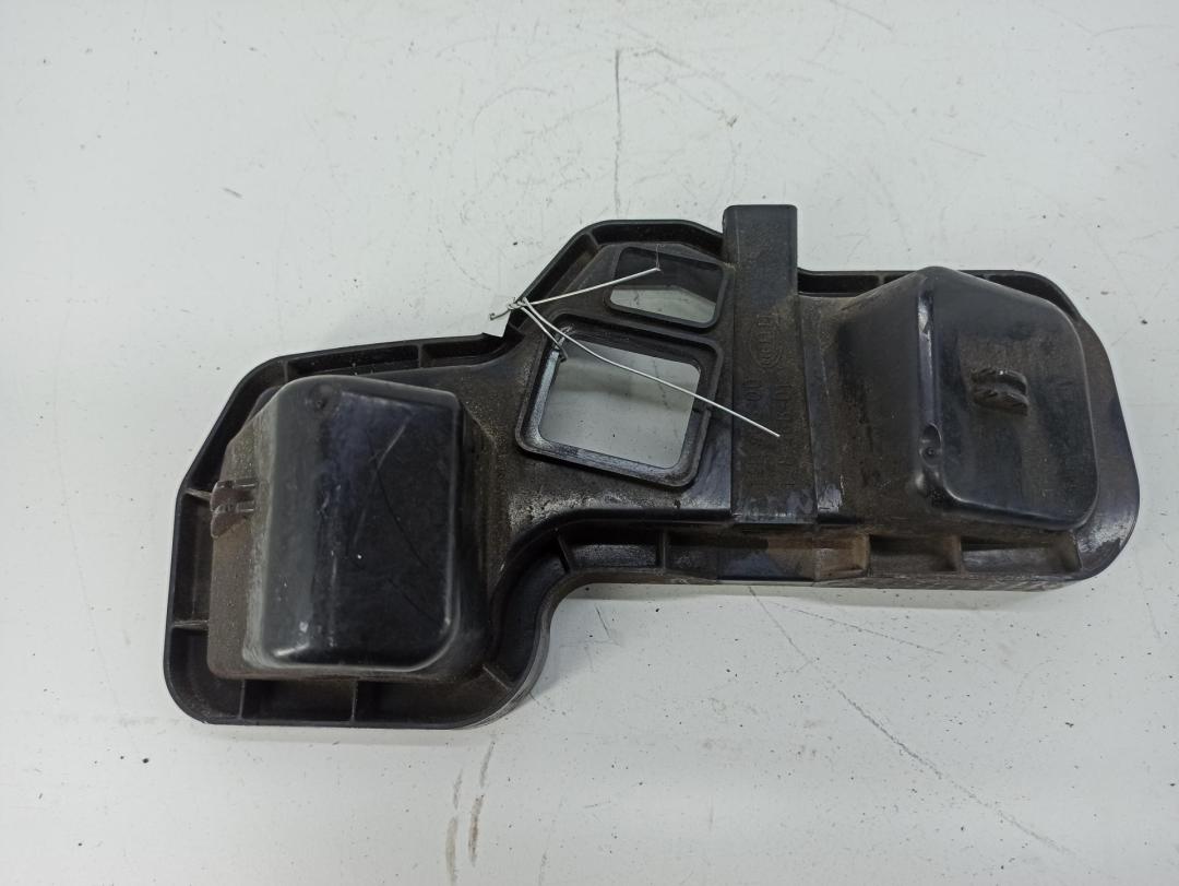 Крышка (заглушка) задняя фары Audi A6 C5 1998, 2.8 л., бензин, МКПП, серый, универсал, 14846800