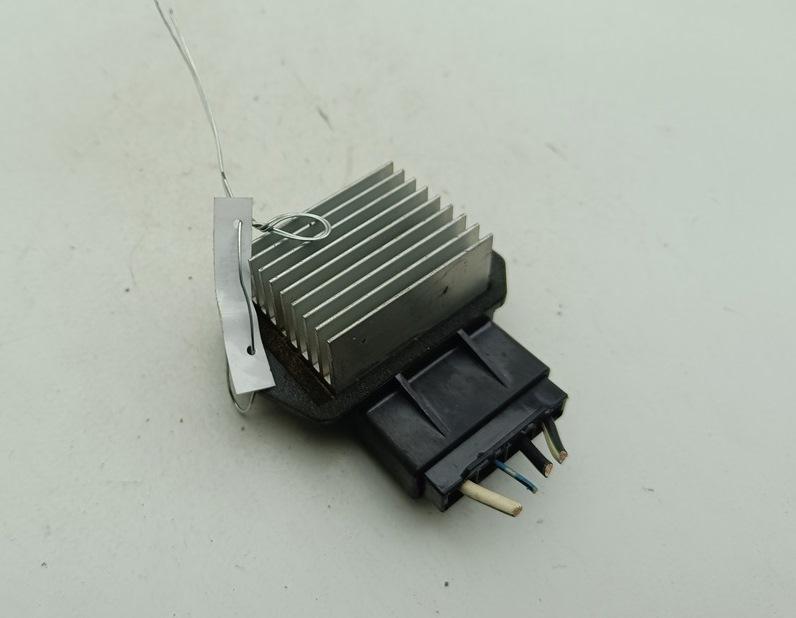 сопротивление печки Toyota Avensis 2005, 2.2 л., дизель, МКПП, серый, универсал, 4993002121