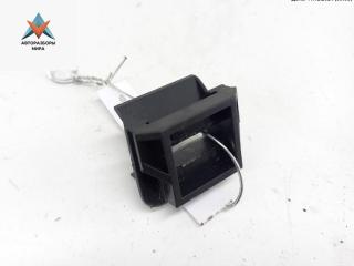 кронштейн (крепление) BMW 5 серия E39 1999, 2.5 л., бензин, МКПП, красный, универсал, 8156532