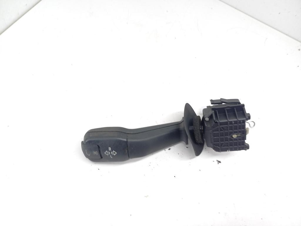 переключатель поворотов BMW 5 E39 1996, 2.0 л., бензин, МКПП, серый, седан