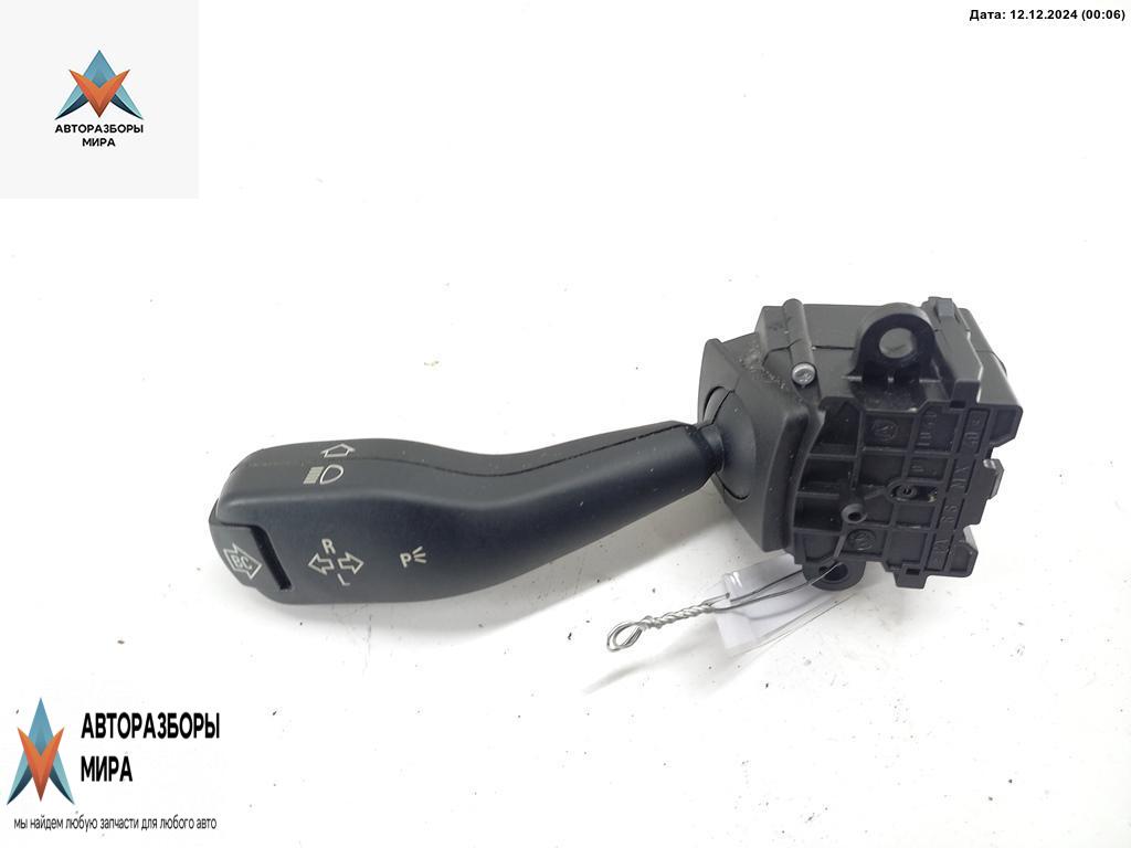 переключатель поворотов BMW 3 серия E46 1999, 2.8 л., бензин, АКПП, серый, седан, 8363668 - фото №1