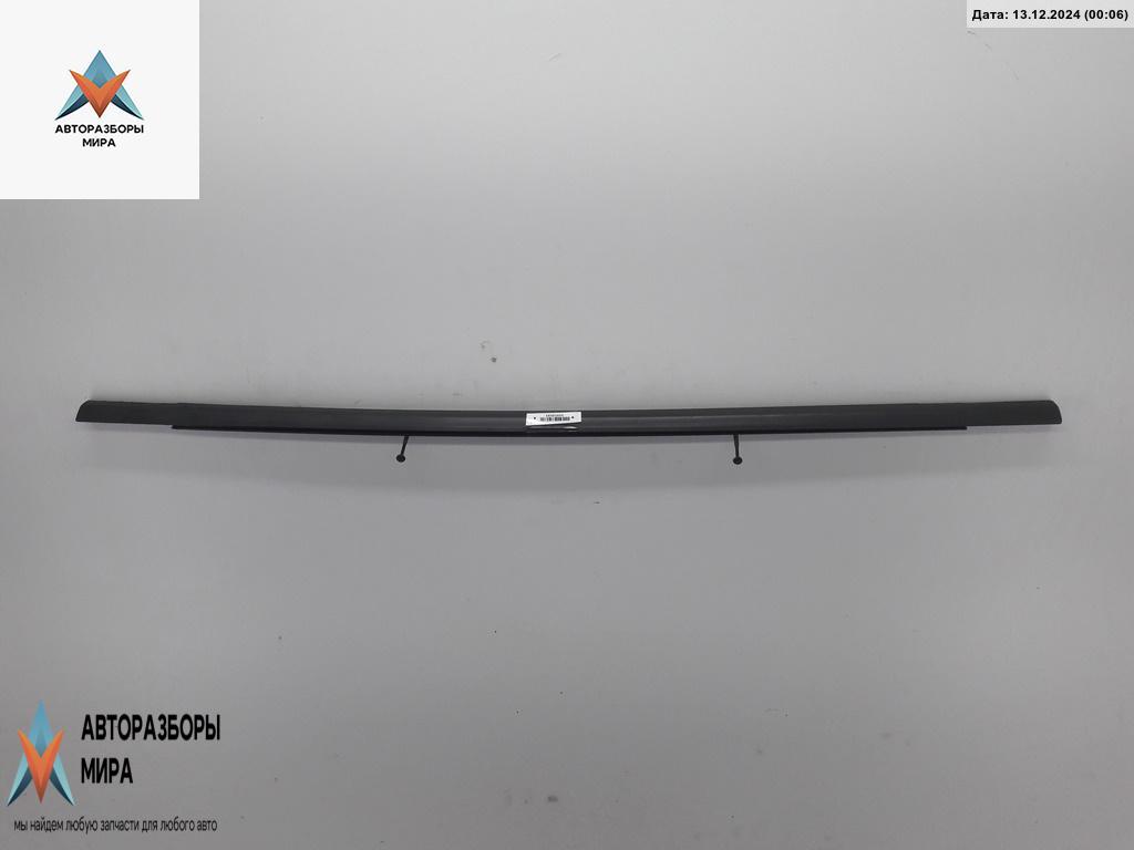 Молдинг стекла двери задней левой наружный Volkswagen Passat B6 2006, 2.0 л., бензин, МКПП, серый, универсал, 3C9836477 - фото №1