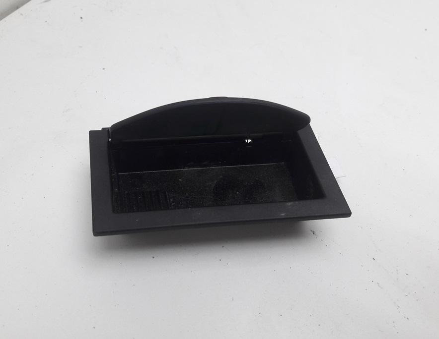 пепельница Volkswagen Passat B6 2007, 1.9 л., дизель, МКПП, серый, универсал, 3C4854414