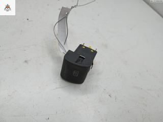 кнопка обогрева заднего стекла Opel Omega B 1996, 2.0 л., бензин, МКПП, красный, седан, 90494418