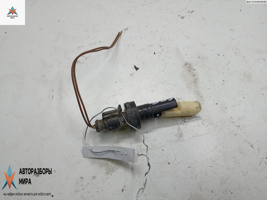 датчик уровня омывающей жидкости Opel Signum C 2003, 2.2 л., дизель, АКПП, серый, хетчбэк 5 дв., 90346055 - фото №1