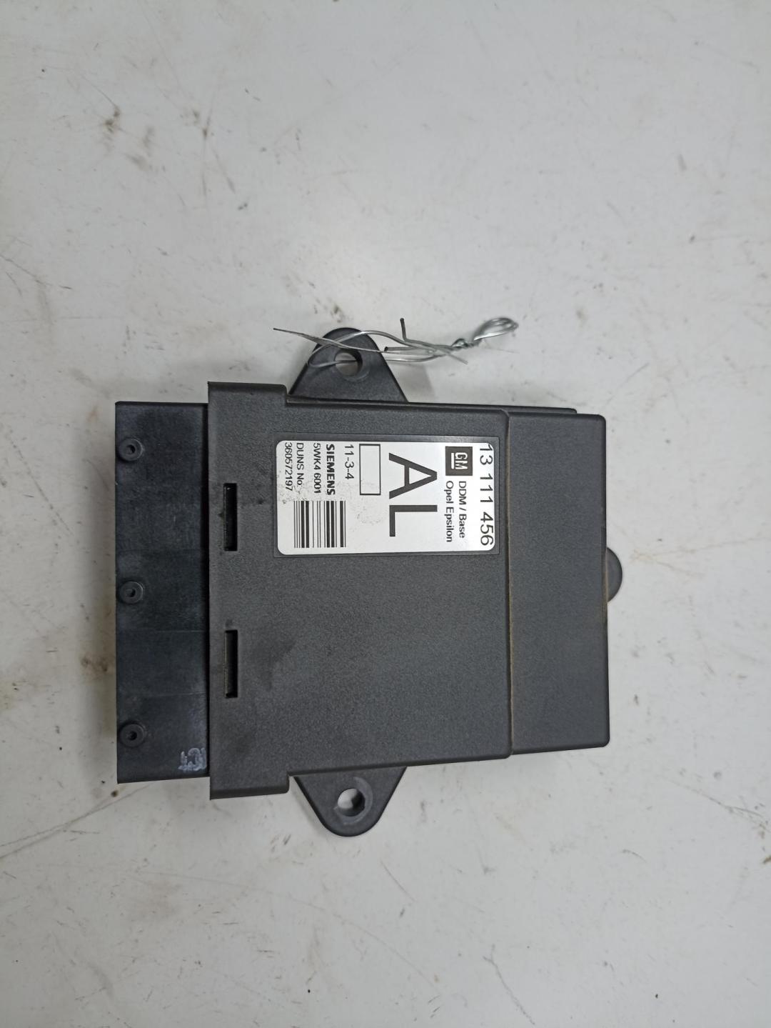 модуль управления двери Opel Signum 2003, 2.2 л., дизель, АКПП, серый, хетчбэк 5 дв., 13111456