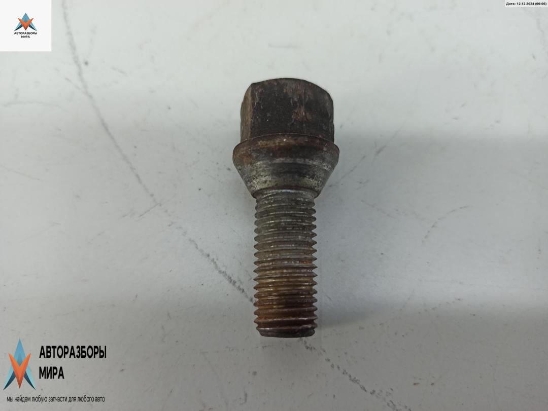 болт колесный Mercedes-Benz C-Класс W203/S203/CL203 2001, 2.2 л., дизель, МКПП, серый, седан - фото №1