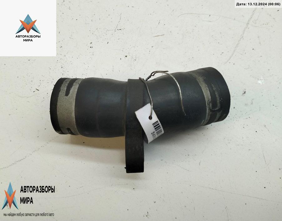 патрубок (трубопровод, шланг) Volkswagen Caddy 3 поколение 2006, 2.0 л., бензин, МКПП, красный, фургон - фото №1