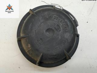 Крышка (заглушка) задняя фары Volkswagen Golf 3 поколение 1995, 1.4 л., бензин, МКПП, серый, хетчбэк 3 дв., 143728-00