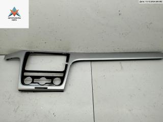 накладка на торпедо (консоль) Volkswagen Passat B7 2012, 2.5 л., бензин, АКПП, синий, седан, 561858336