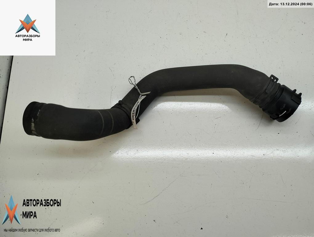 патрубок (трубопровод, шланг) Volkswagen Caddy 3 поколение 2006, 2.0 л., бензин, МКПП, красный, фургон, 1T0122101F - фото №1