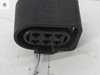 разъем (фишка) проводки Audi A4 B6 2002, 1.9 л., дизель, МКПП, чёрный, универсал, 1J0973733