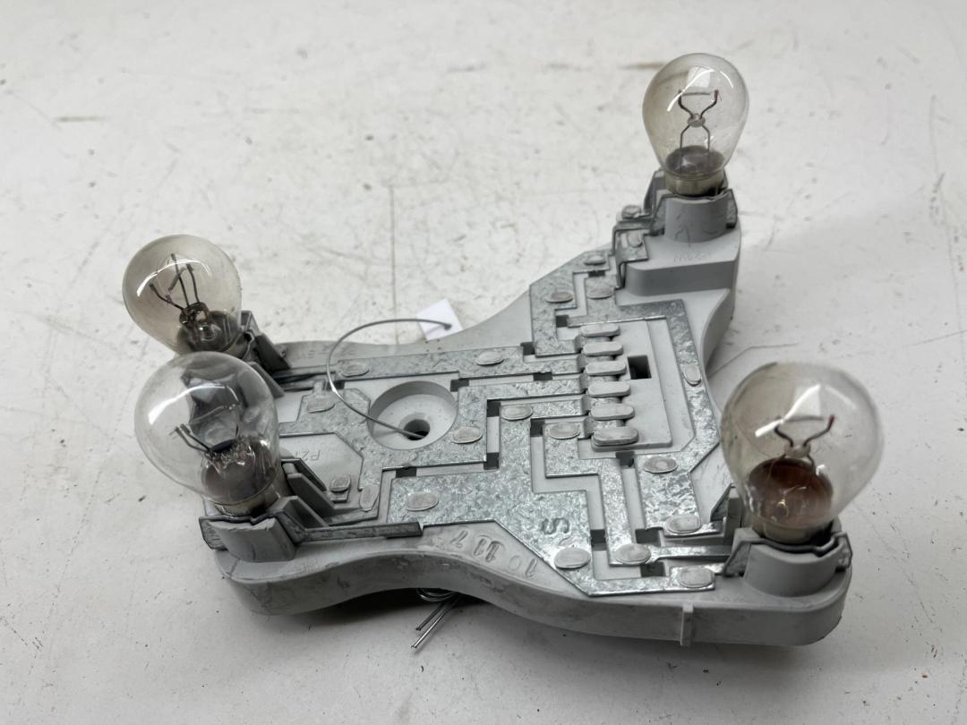 панель заднего левого фонаря Mitsubishi Carisma 1997, 1.8 л., бензин, АКПП, синий, хетчбэк 5 дв., 29212101