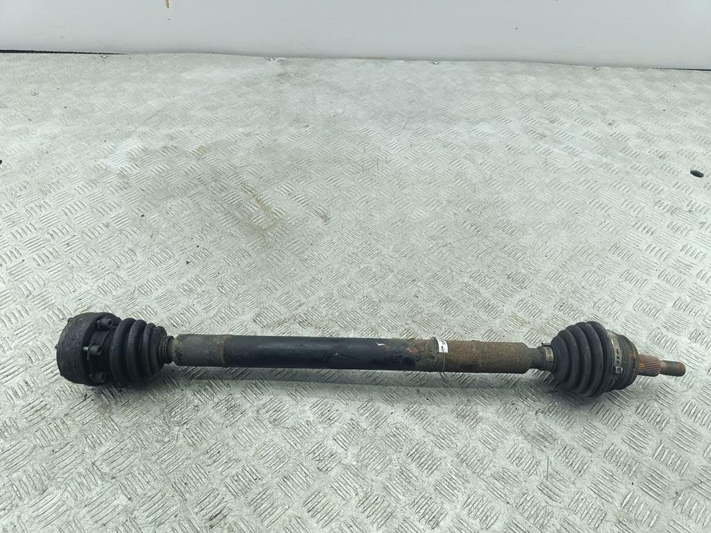 полуось передняя правая (приводной вал, ШРУС) Volkswagen Bora 1999, 1.6 л., бензин, МКПП, серый, седан