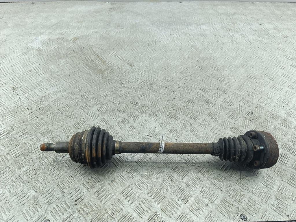 полуось передняя левая (приводной вал, ШРУС) Volkswagen Bora 1999, 1.6 л., бензин, МКПП, серый, седан