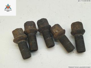 болт колесный Volkswagen Passat B5 1998, 1.8 л., бензин, МКПП, синий, универсал, 8D0601139D