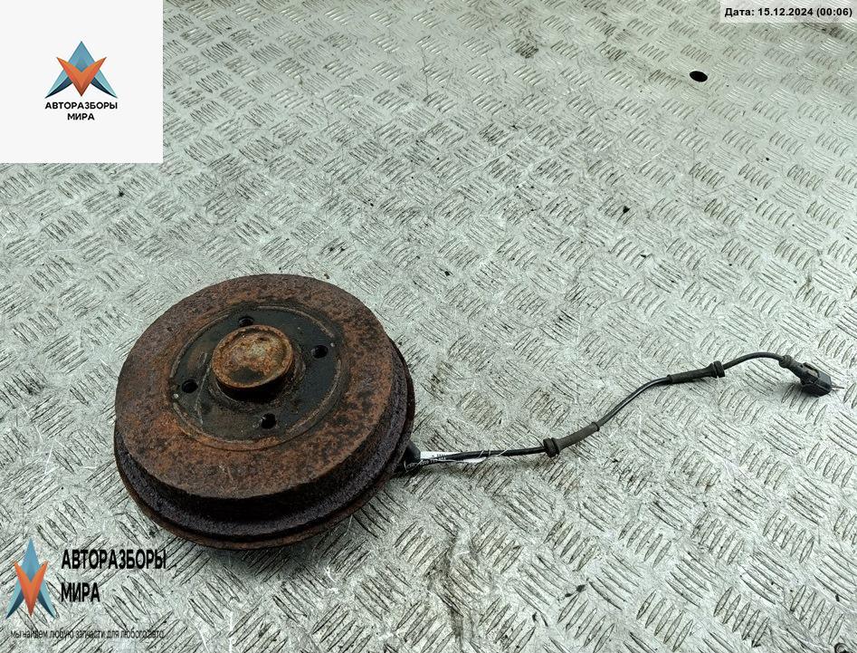 ступица задняя левая Dacia (Renault) Sandero I 2009, 1.2 л., бензин, МКПП, белый, хетчбэк 5 дв. - фото №1