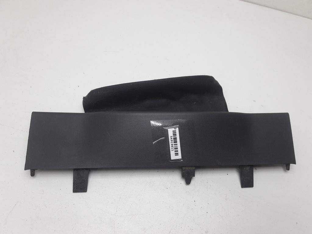накладка на торпедо (консоль) Volkswagen Caddy 2005, 2.0 л., дизель, МКПП, белый, фургон, 2K1858345
