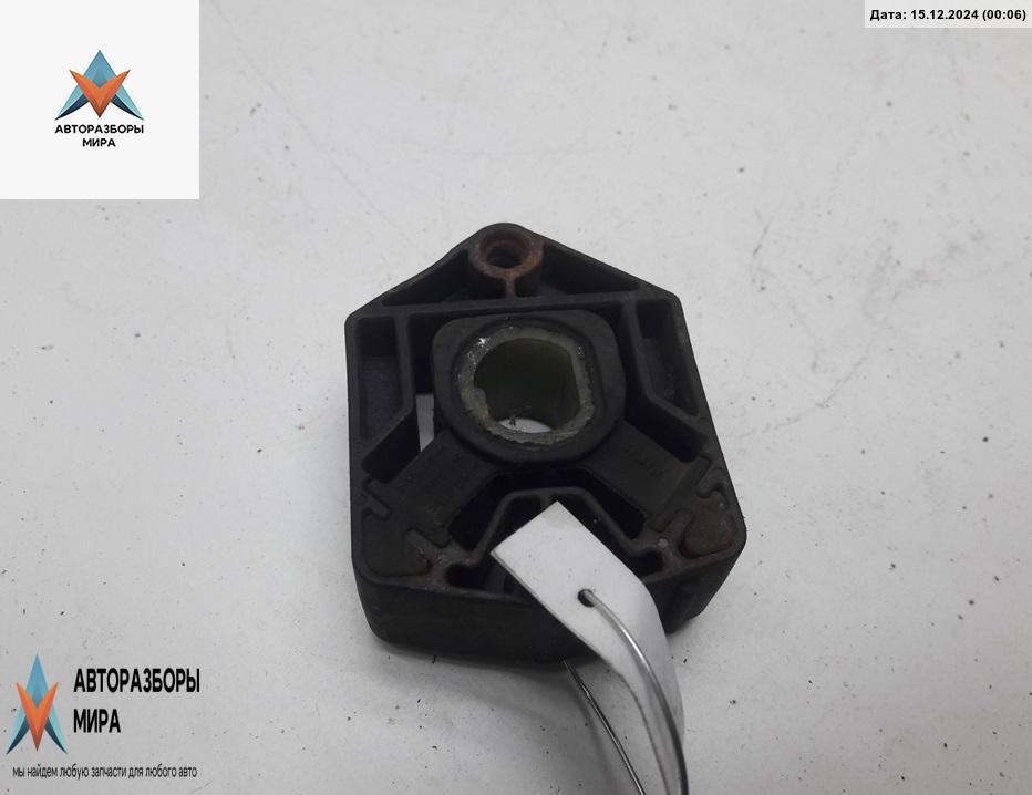 кронштейн радиатора Skoda Octavia mk1 (A4 1U) 2000, 2.0 л., бензин, МКПП, серый, универсал, 1J0806155 - фото №1