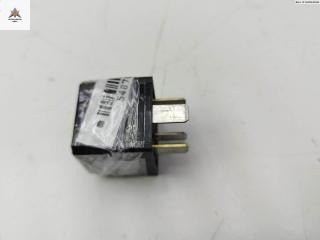 блок управления вентилятором (реле) Opel Astra H 2004, 2.0 л., бензин, МКПП, зелёный, универсал, 13171831