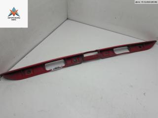 накладка подсветки номера Volkswagen Golf 3 поколение 1997, 1.6 л., бензин, МКПП, красный, хетчбэк 5 дв., 1H6827577A