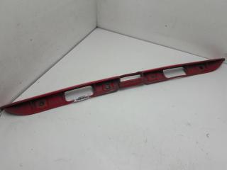 накладка подсветки номера Volkswagen Golf 3 поколение 1997, 1.6 л., бензин, МКПП, красный, хетчбэк 5 дв., 1H6827577A
