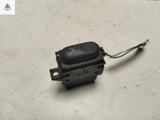 кнопка (выключатель) Renault Laguna 1 поколение [рестайлинг] 1999, 1.6 л., бензин, МКПП, серый, хетчбэк 5 дв., 7700421088