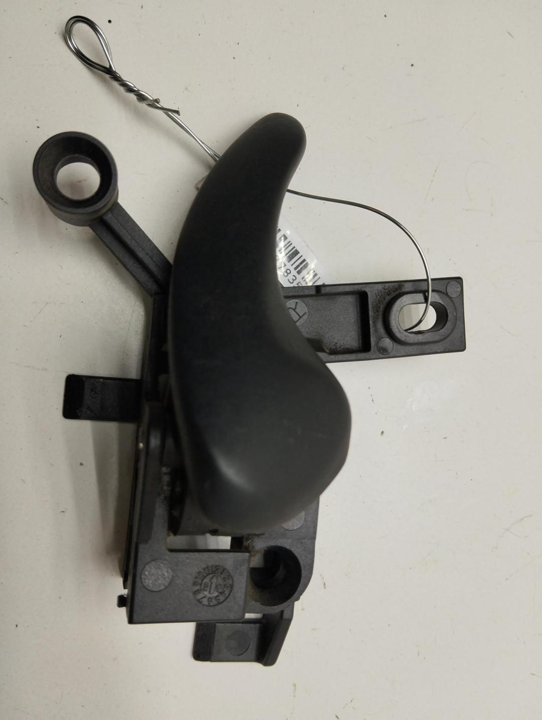 ручка внутренняя задняя правая Volkswagen Sharan 2000, 1.8 л., бензин, АКПП, зелёный, минивэн, 7M0837020A