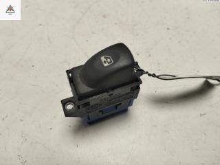 кнопка стеклоподъемника заднего левого Renault Laguna 1 поколение [рестайлинг] 1999, 1.6 л., бензин, МКПП, серый, хетчбэк 5 дв., 7700417487