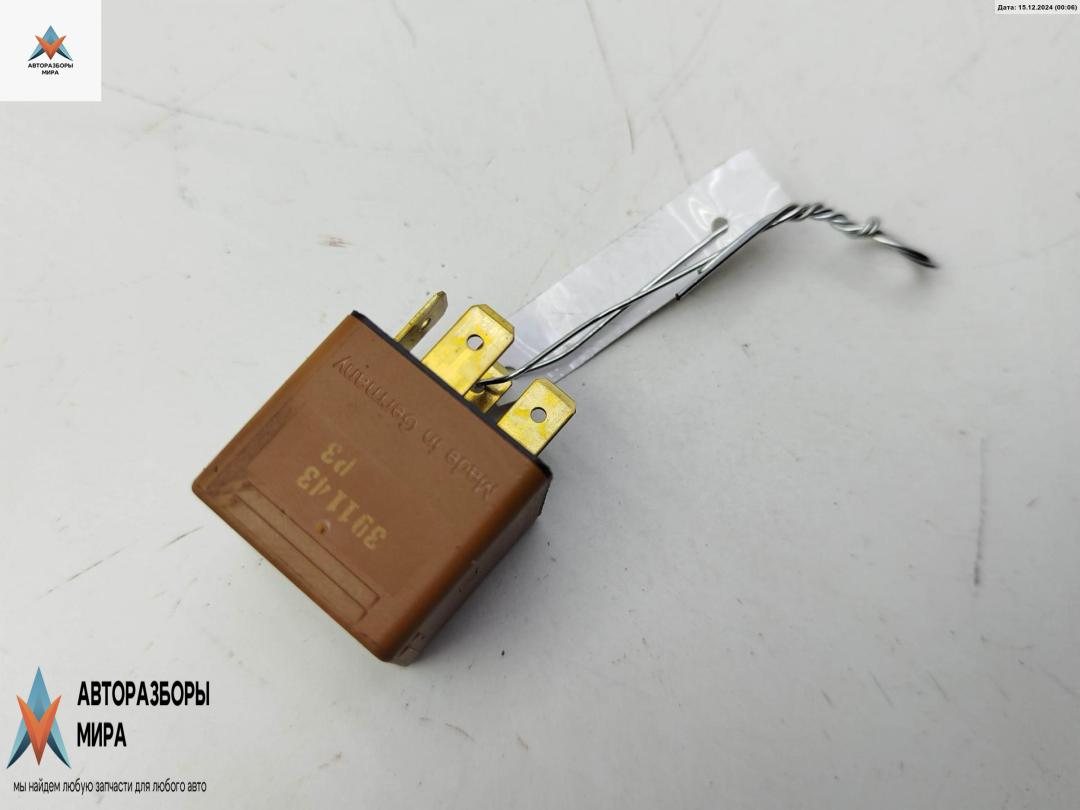 блок управления вентилятором (реле) Opel Vectra C 2004, 1.9 л., дизель, МКПП, серый, универсал, 90491314, 0332209136 - фото №1