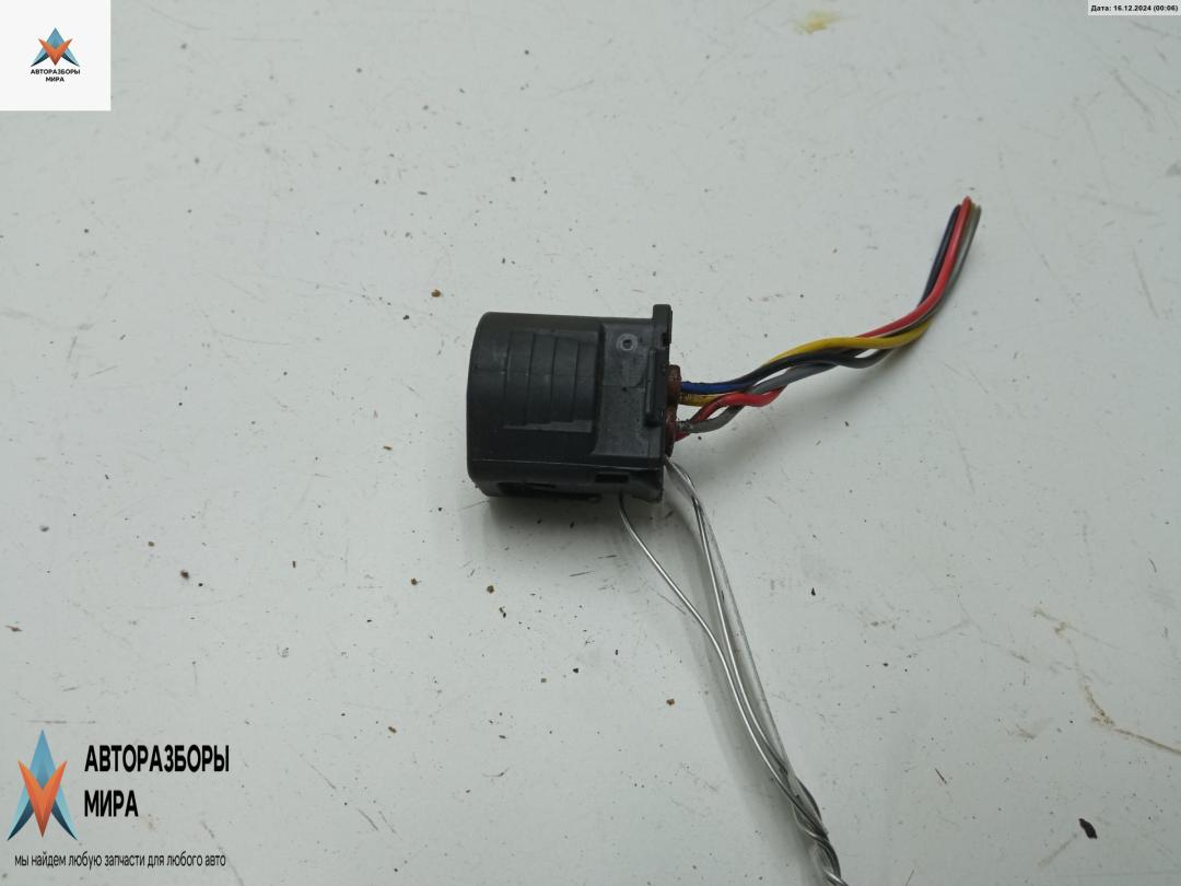 разъем (фишка) проводки Toyota Avensis 2 поколение (T250) 2005, 2.2 л., дизель, МКПП, серый, универсал - фото №1