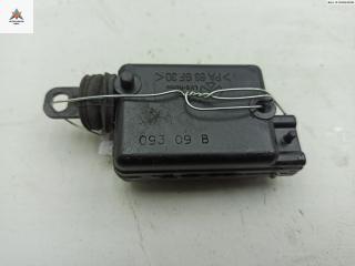 активатор (привод) замка двери Dacia (Renault) Sandero I 2009, 1.2 л., бензин, МКПП, белый, хетчбэк 5 дв.