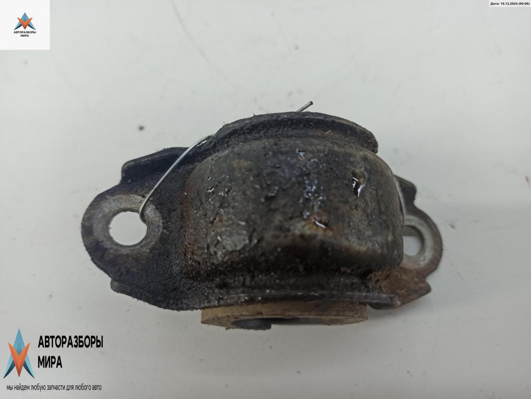 крепление стабилизатора / втулки стабилизатора Audi A6 4B/C5 1998, 2.8 л., бензин, МКПП, серый, универсал, 4D0441036D - фото №1