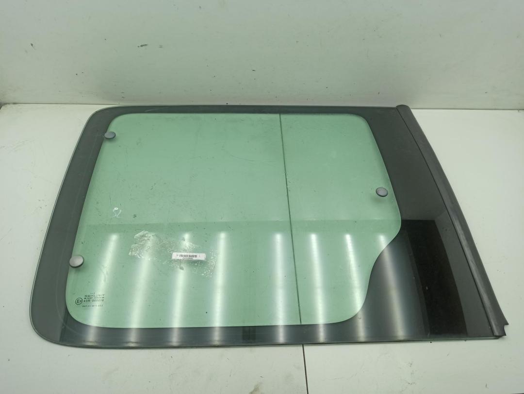 стекло двери задней левой Citroen Berlingo 2002, 2.0 л., дизель, МКПП, синий, фургон