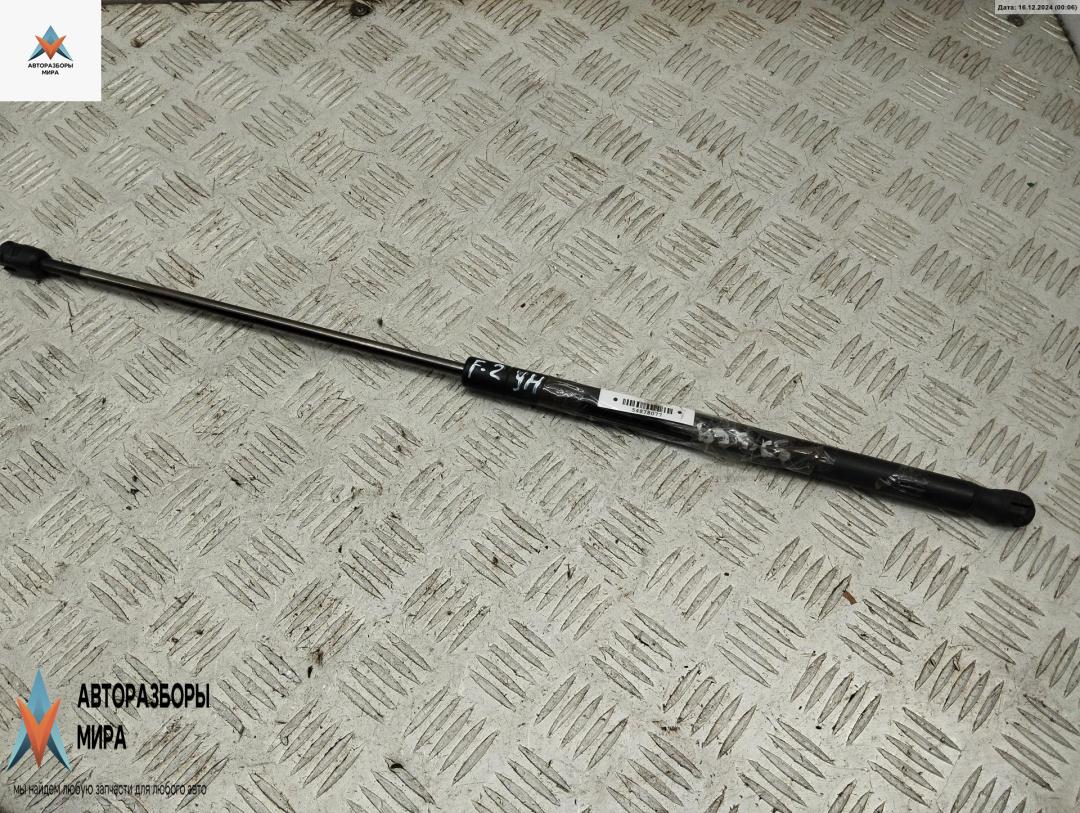 амортизатор крышки багажника (3-5 двери) Ford Focus 2 поколение 2005, 1.6 л., дизель, МКПП, серый, универсал, 4M51N406A10AB - фото №1