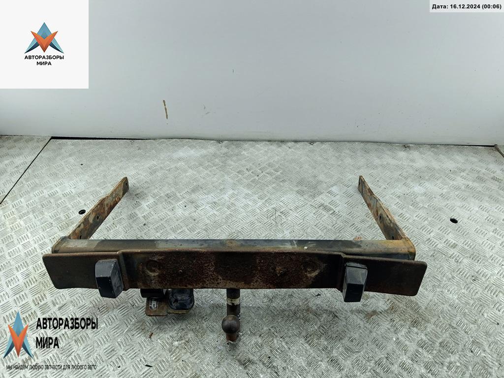 прицепное устройство (фаркоп) Volkswagen Transporter T4 1995, 1.9 л., дизель, МКПП, жёлтый, микроавтобус - фото №1