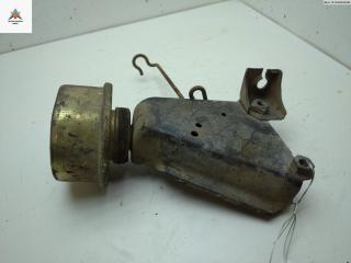 подушка крепления КПП Volkswagen Transporter T4 1995, 1.9 л., дизель, МКПП, жёлтый, микроавтобус, 701199201