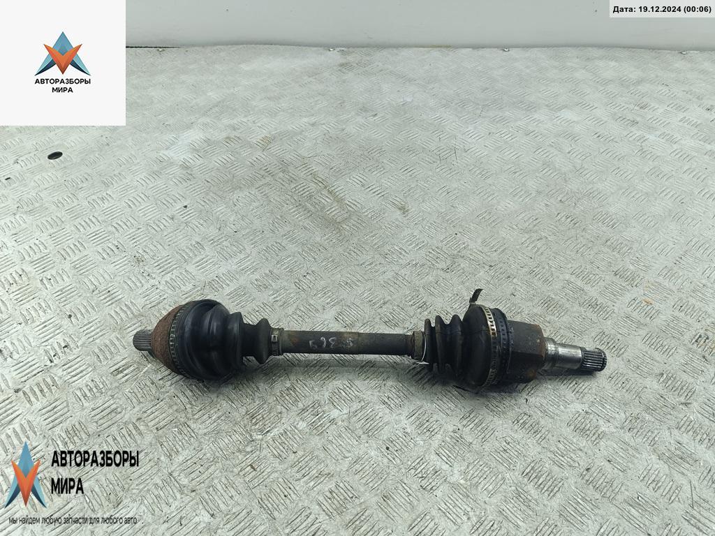 полуось передняя левая (приводной вал, ШРУС) Ford Focus 2 поколение 2005, 1.6 л., дизель, МКПП, серый, универсал - фото №1