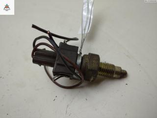 Датчик включения заднего хода (лягушка) Volkswagen Transporter T4 1995, 1.9 л., дизель, МКПП, жёлтый, микроавтобус