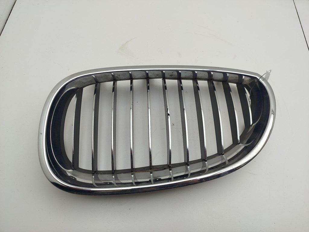 решетка радиатора BMW 5 серия E60/E61 2006, серый, универсал, 7027065 - фото №1