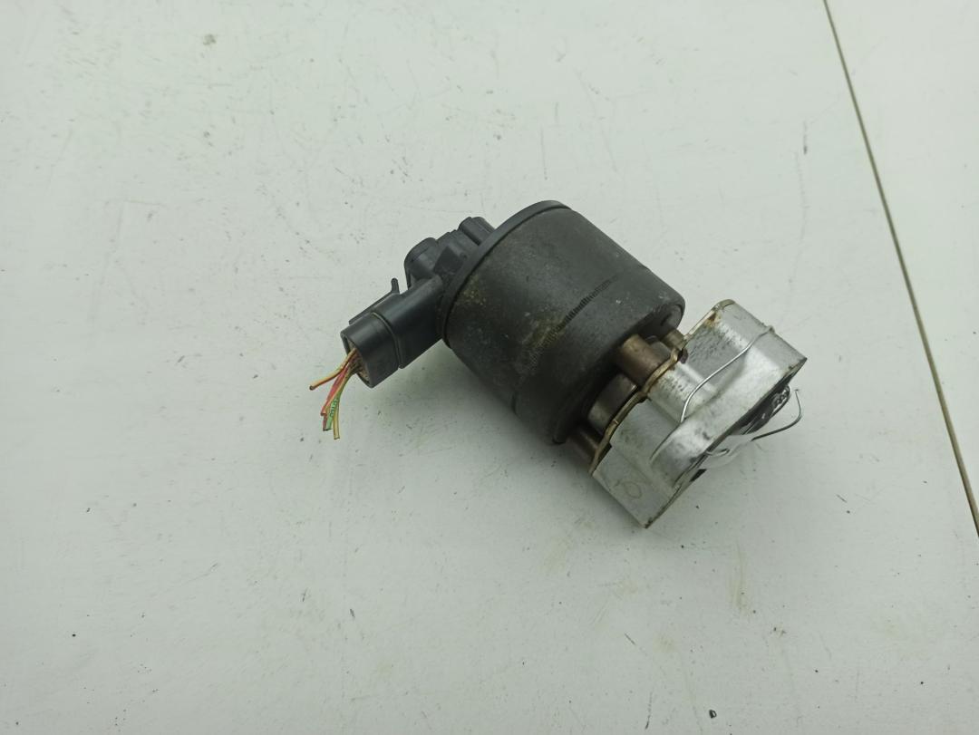 клапан EGR Citroen C5 1 поколение 2001, 1.8 л., бензин, МКПП, серый, хетчбэк 5 дв., 9709732201 - фото №1
