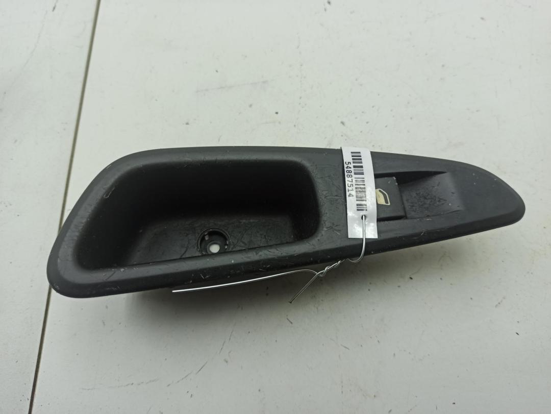 кнопка стеклоподъемника заднего правого Peugeot 308 T7 2009, 1.6 л., бензин, МКПП, белый, хетчбэк 5 дв., 96576850