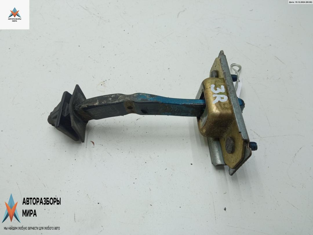 Ограничитель открывания двери задней Mazda 323 BJ 1999, хетчбэк 5 дв. - фото №1