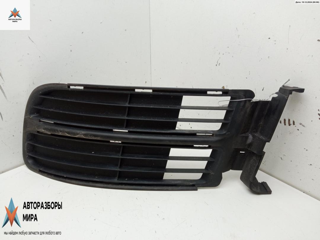 заглушка (решетка) в бампер Fiat Ulysse 2 поколение 2005, 2.0 л., бензин, МКПП, серый, минивэн - фото №1
