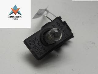 подсветка номера Volkswagen Golf 3 поколение 1994, 1.4 л., бензин, МКПП, синий, хетчбэк 5 дв., 1H6943167B