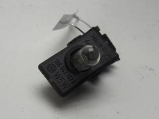 подсветка номера Volkswagen Golf 3 поколение 1994, 1.4 л., бензин, МКПП, синий, хетчбэк 5 дв., 1H6943167B